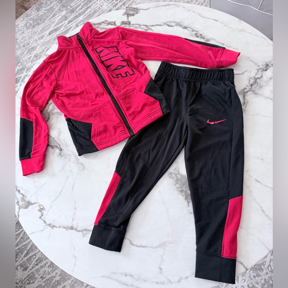 Nike Red and Black Athletic Set - Picture 2 of 9